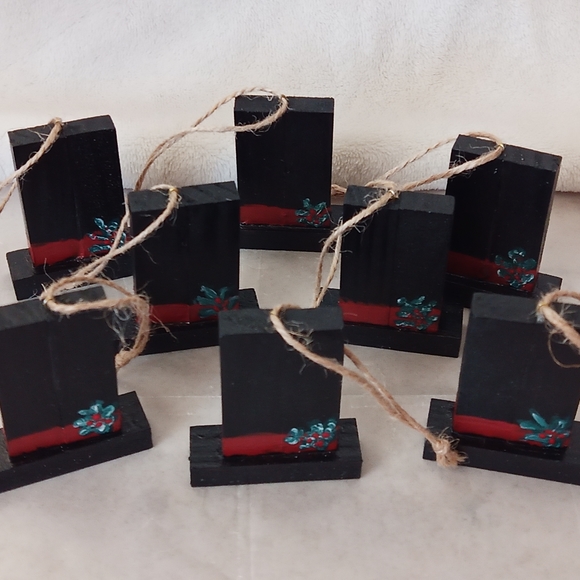 Handmade Snowman Hat Christmas Ornaments - Picture 3 of 4